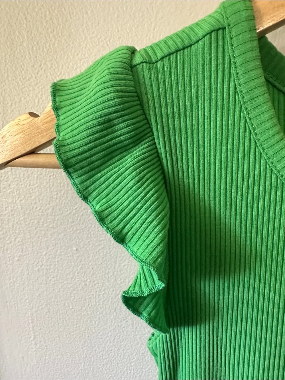 Old Navy Bright Green Flutter Sleeve Ribbed Dress Girls Size M